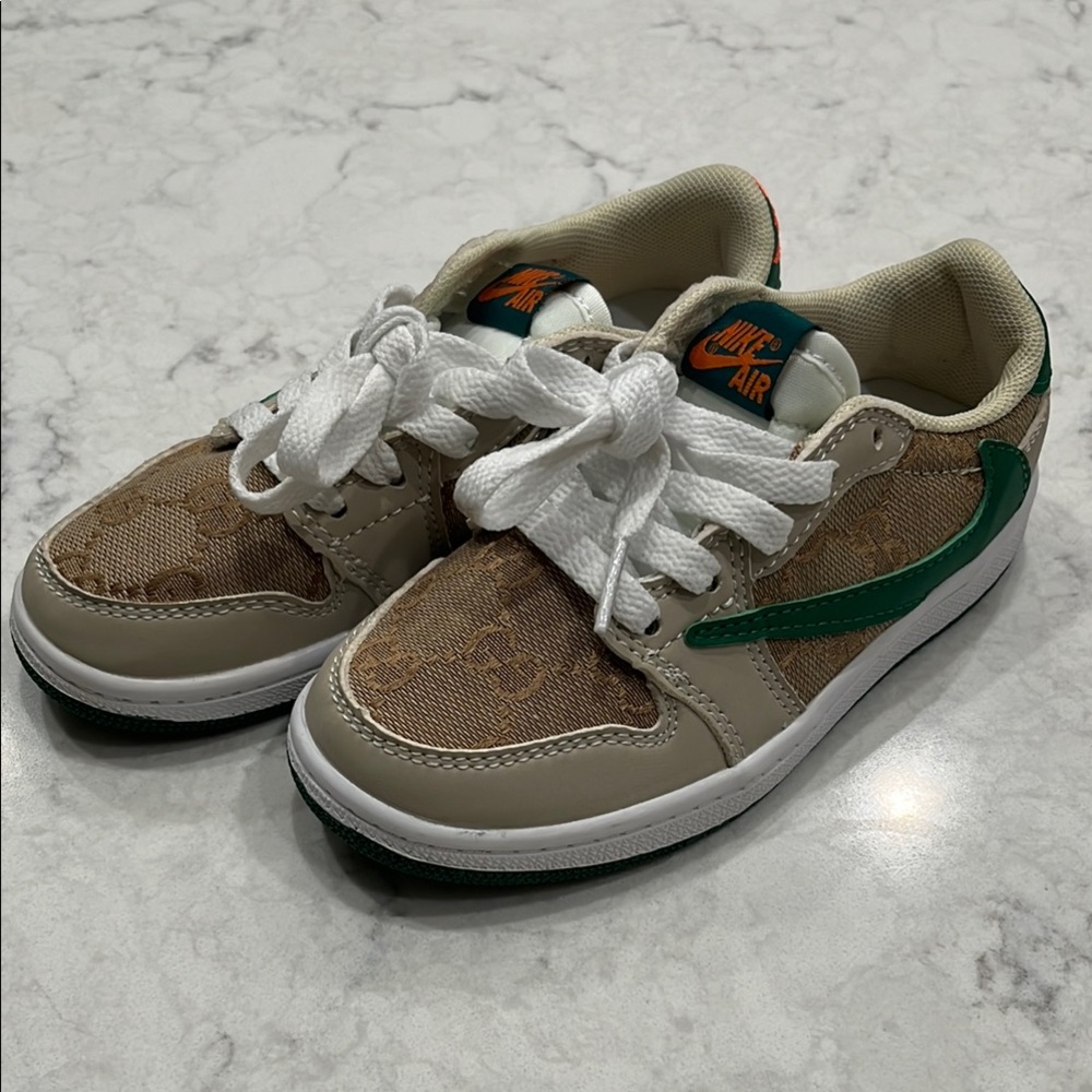 Nike toddler/kids size 12C.